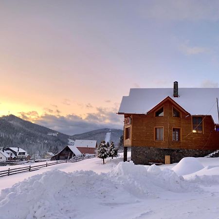 Guest House Velet Bukovel Exterior photo