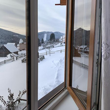 Guest House Velet Bukovel Exterior photo